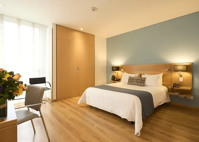 Hotel bh Parque 93