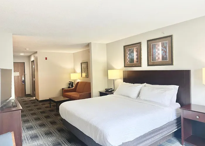 Holiday Inn Express And Suites Meriden By Ihg