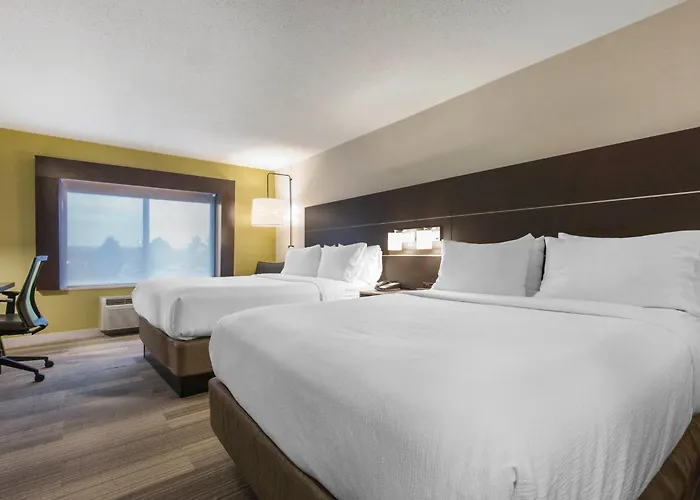 Holiday Inn Express & Suites Chicago West - St Charles By Ihg