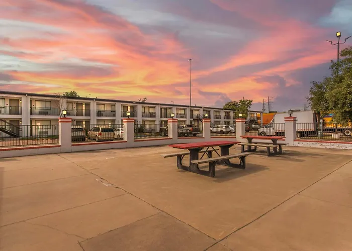 Red Roof Inn Houston - Jersey Village
