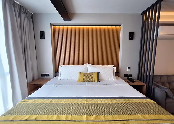 Hotel Block Suites