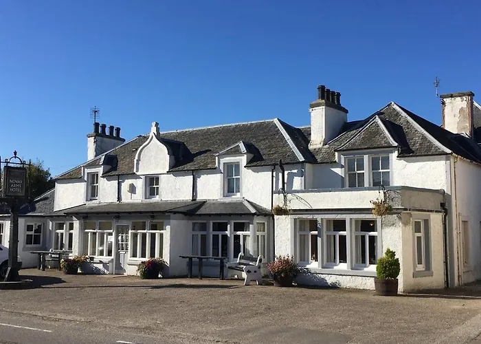 Novar Arms Hotel