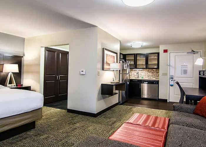 Staybridge Suites Marquette By Ihg