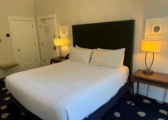 Sterling Hotel
