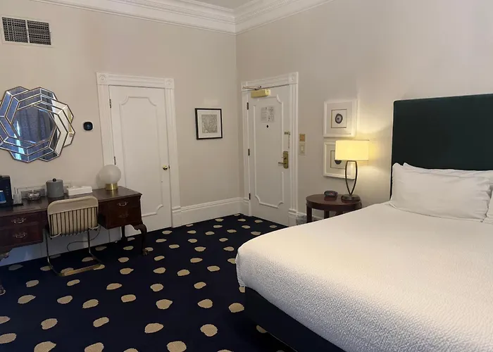 Sterling Hotel