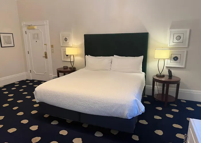 Sterling Hotel