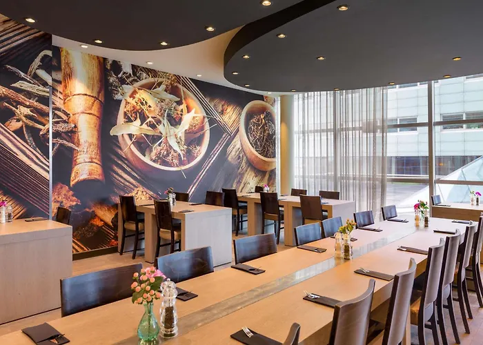 Mövenpick Hotel Amsterdam City Centre