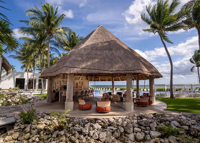 Paraiso De La Bonita Adult