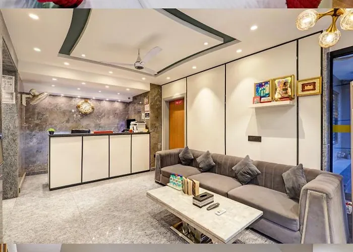 Hotel Preet Palace -5 Mints Walk From Nizamuddin Railway Station
