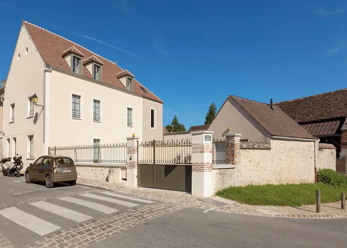 Residence The Originals Demeure des Remparts