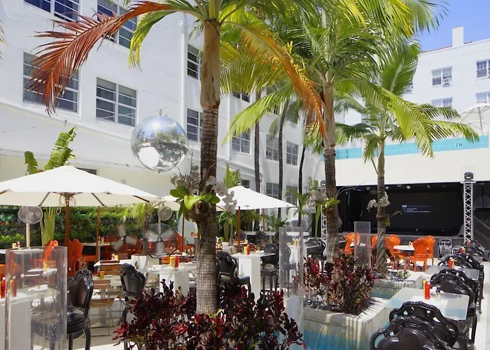 Hotel Breakwater South Beach