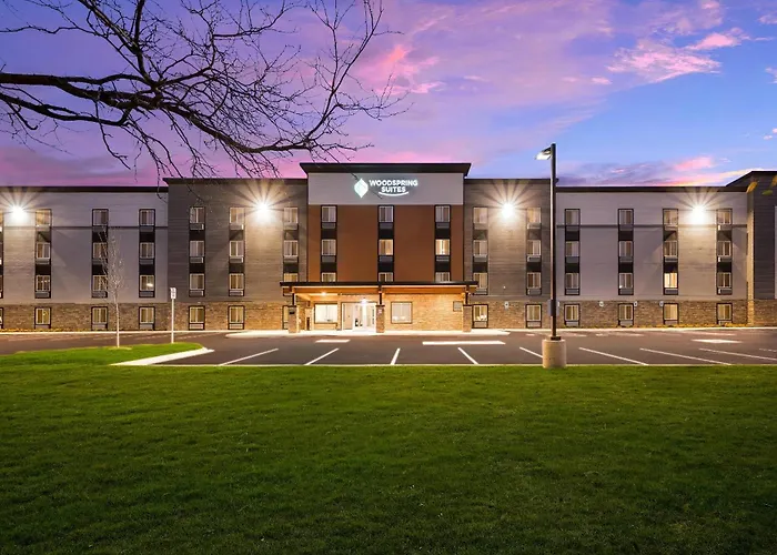 Woodspring Suites Dearborn Detroit