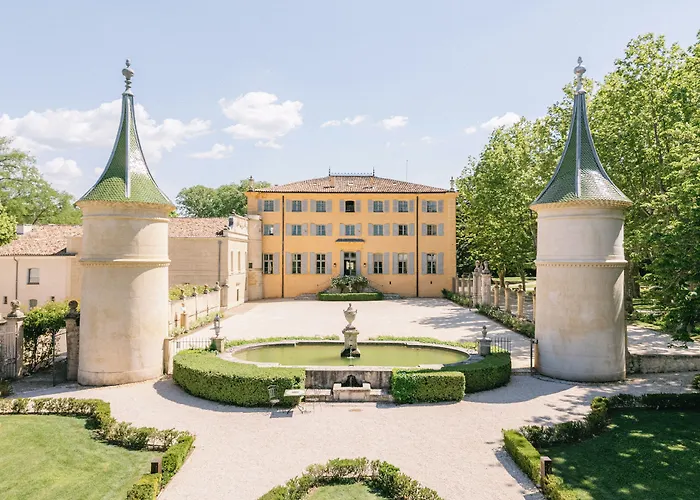 Château de Fonscolombe Le Puy-Sainte-Réparade