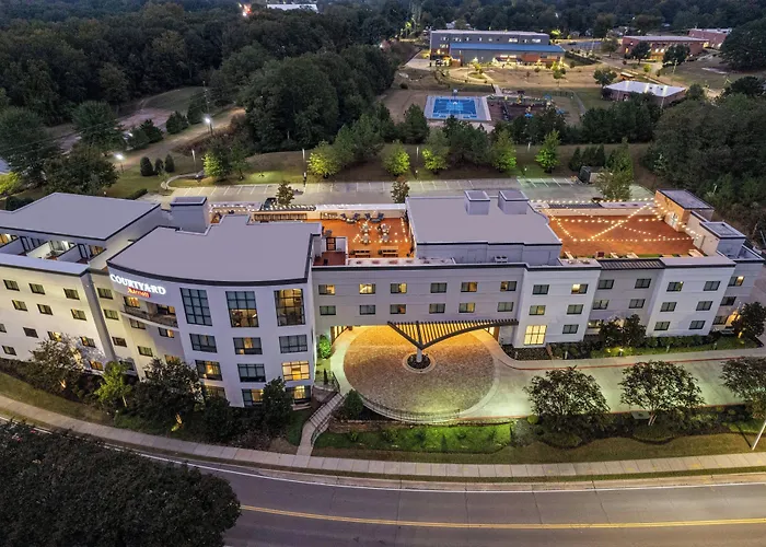 Courtyard By Marriott Oxford
