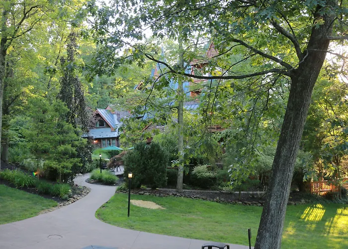 Landoll'S Mohican Castle