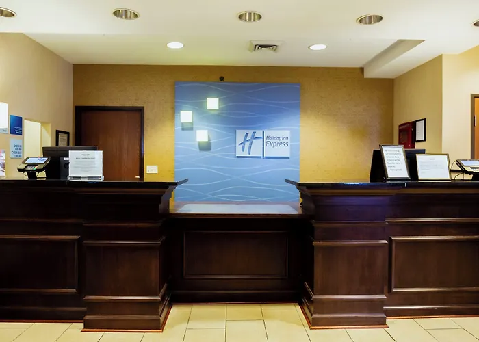 Holiday Inn Express & Suites Sidney By Ihg
