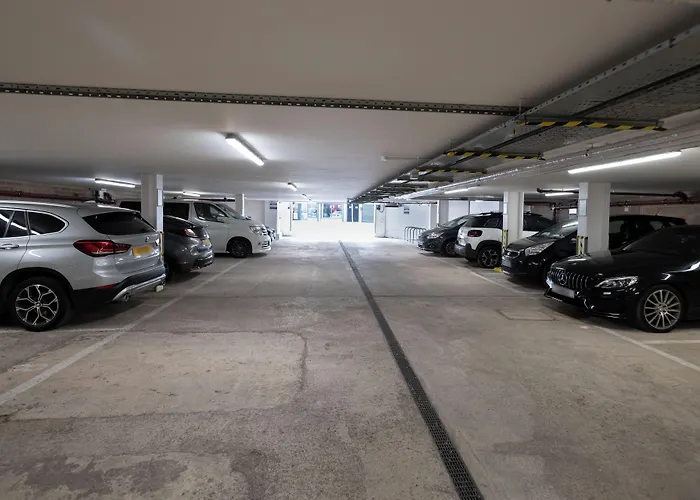 Holiday Inn Express Swindon City Centre By Ihg