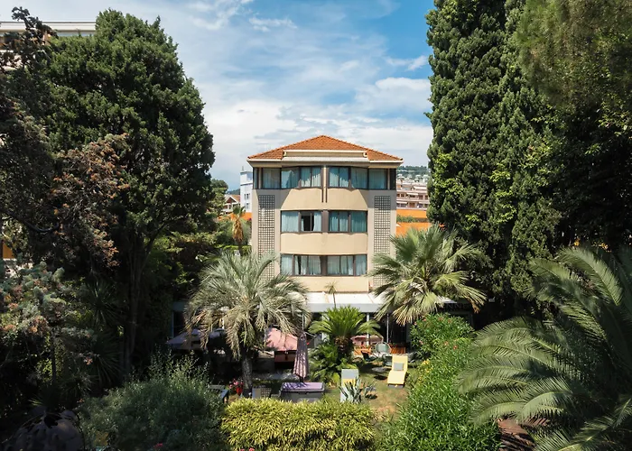 Cezanne Hotel