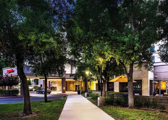 Hotel Visalia Marriott At The Convention Center