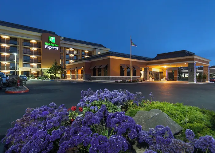 Holiday Inn Express At Monterey Bay By Ihg