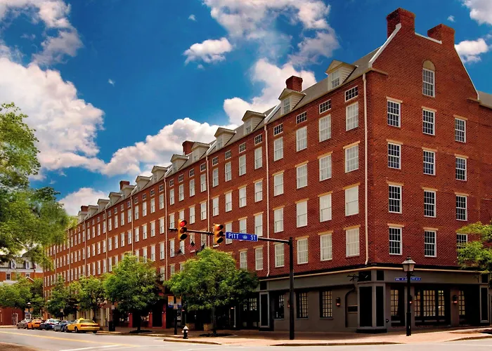 The Alexandrian Old Town Alexandria, Autograph Collection