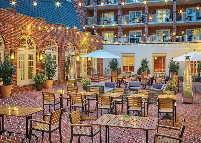 The Alexandrian Old Town Alexandria, Autograph Collection
