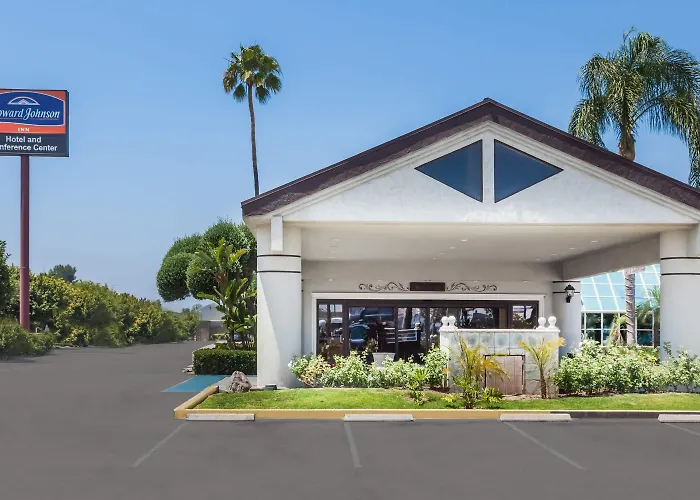 Howard Johnson By Wyndham Fullerton/Anaheim Conference Cntr
