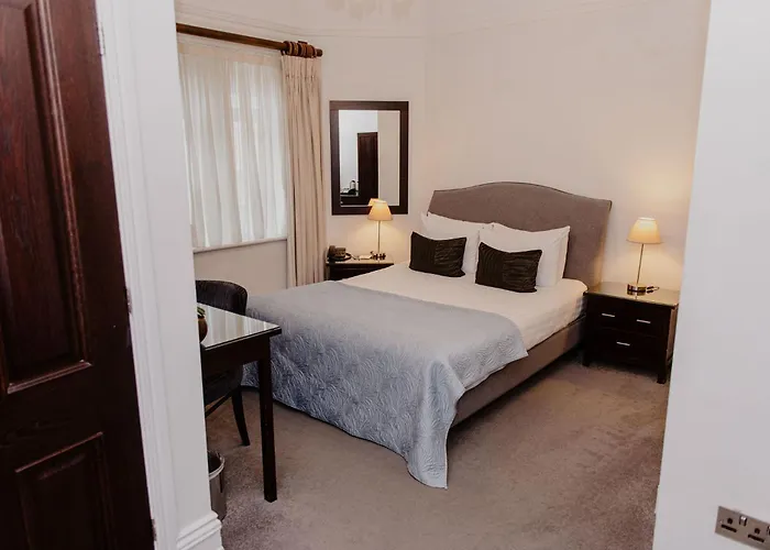 Woodlands Hotel