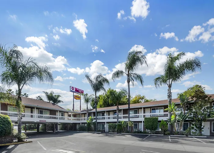 Best Western Plus Carriage Inn