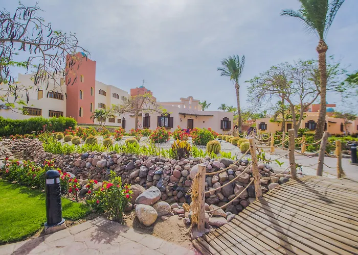 Nubian Island, Families And Couples Only