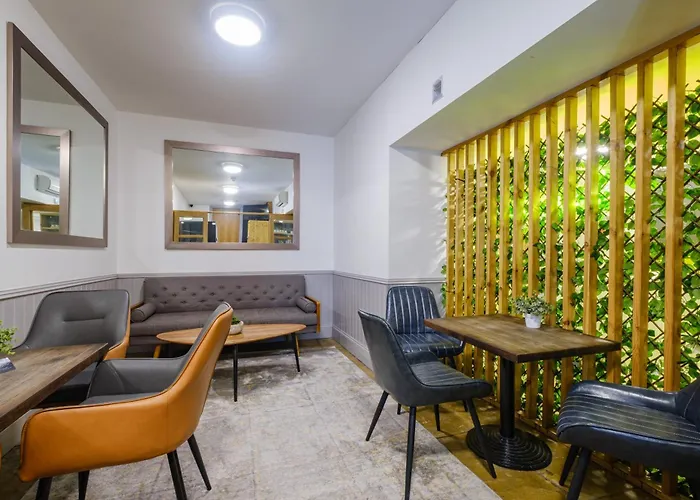 Siberia Bar & Hotel Aberdeen