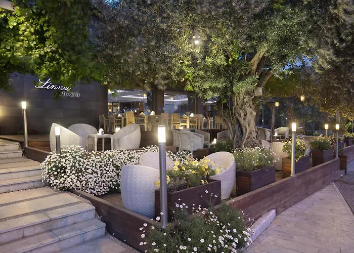 Doubletree By Hilton Kusadasi
