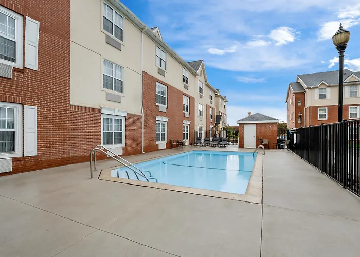 Sonesta Simply Suites Detroit Novi