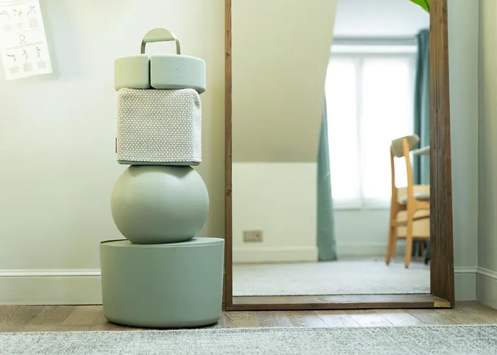 Hoy Paris - Yoga Hotel