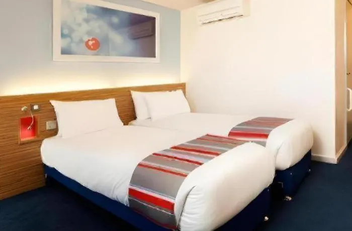 Travelodge Woking Central