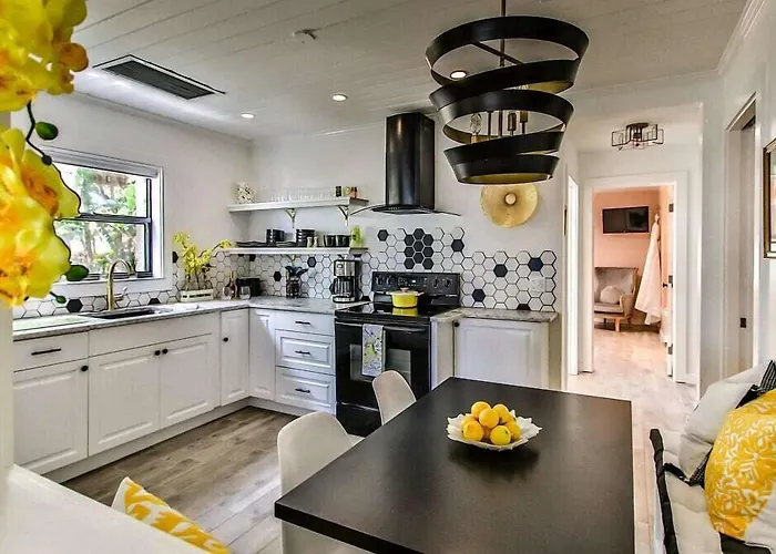 Island View Cottages Sebastian