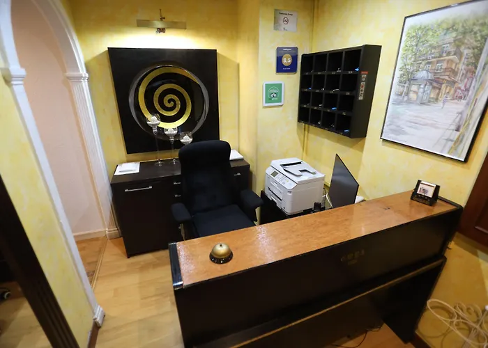 Hostal Goya Suites