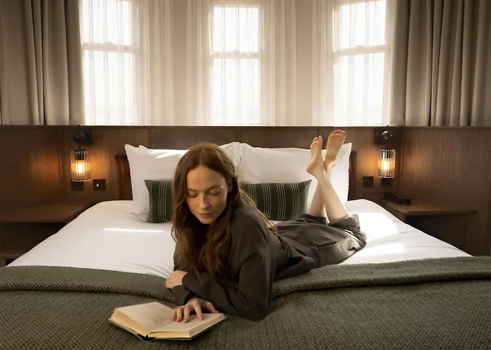 Radisson Blu , Tottenham Court Road