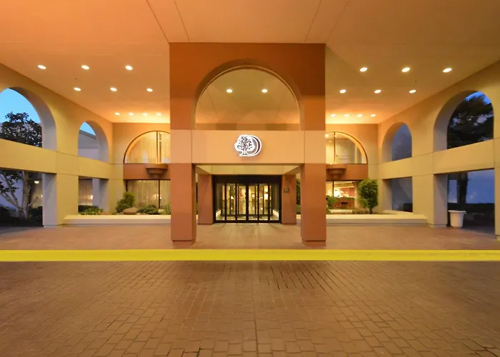 Doubletree By Hilton Newark-Fremont