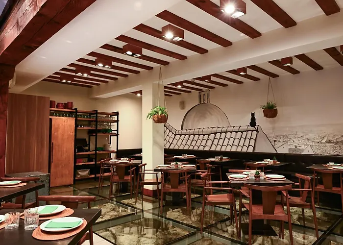 Del León De Oro Boutique