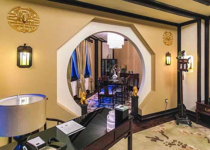 Fairmont Peace On The Bund
