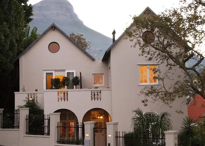 Four Rosmead Boutique Guesthouse