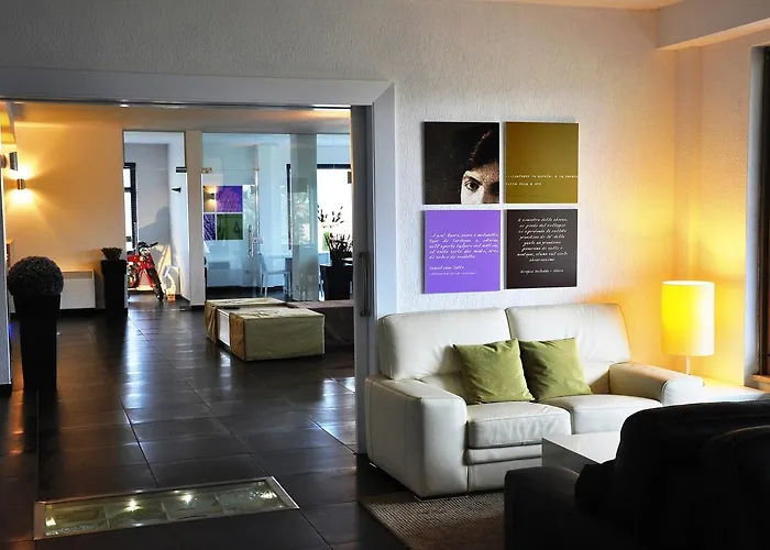 Hotel Sandalia
