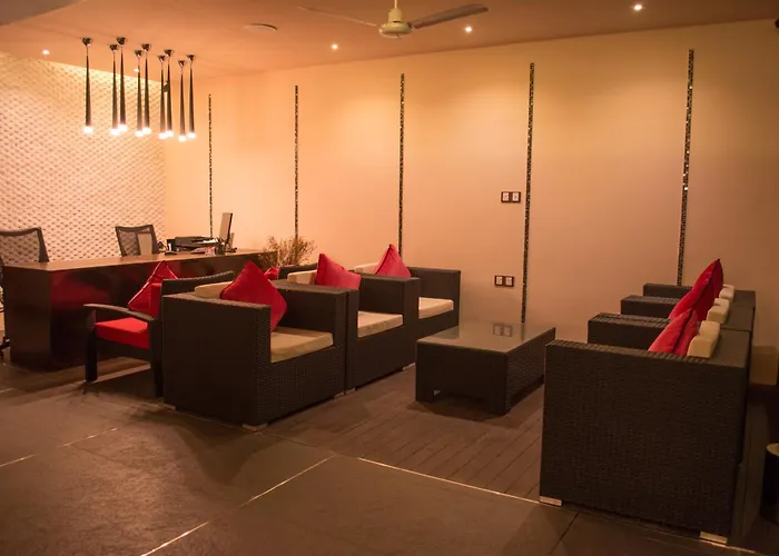 Lvis Blancura Hotel Dharavandhoo