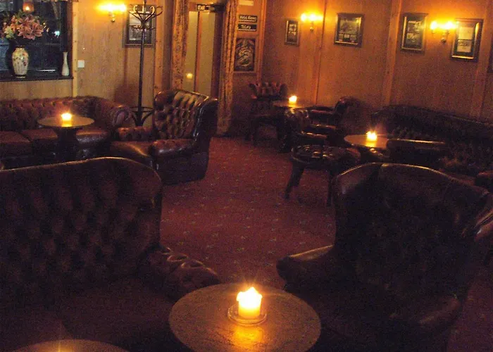 Chequers Inn Hotel